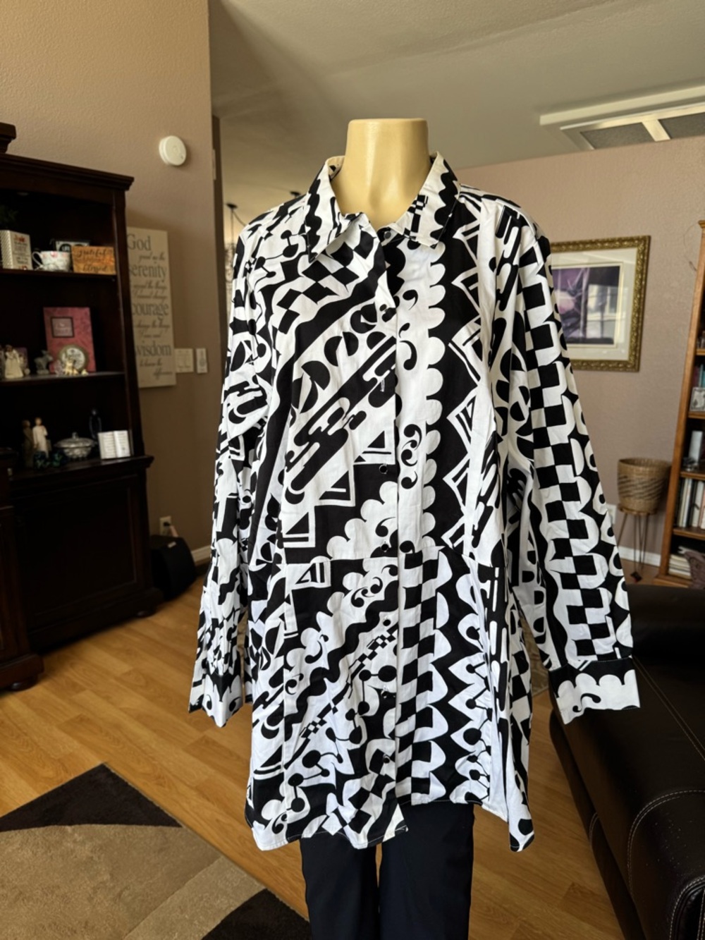 Isabel Toledo bold black & white graphic long sleeve button up tunic-26-NWT